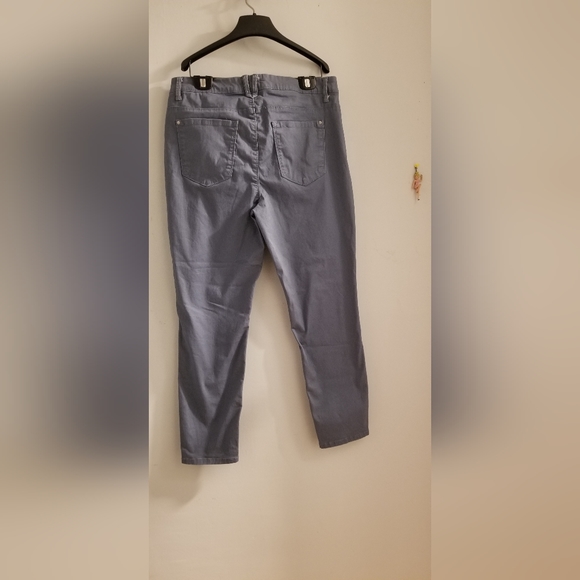 Pants - Picture 2 of 3